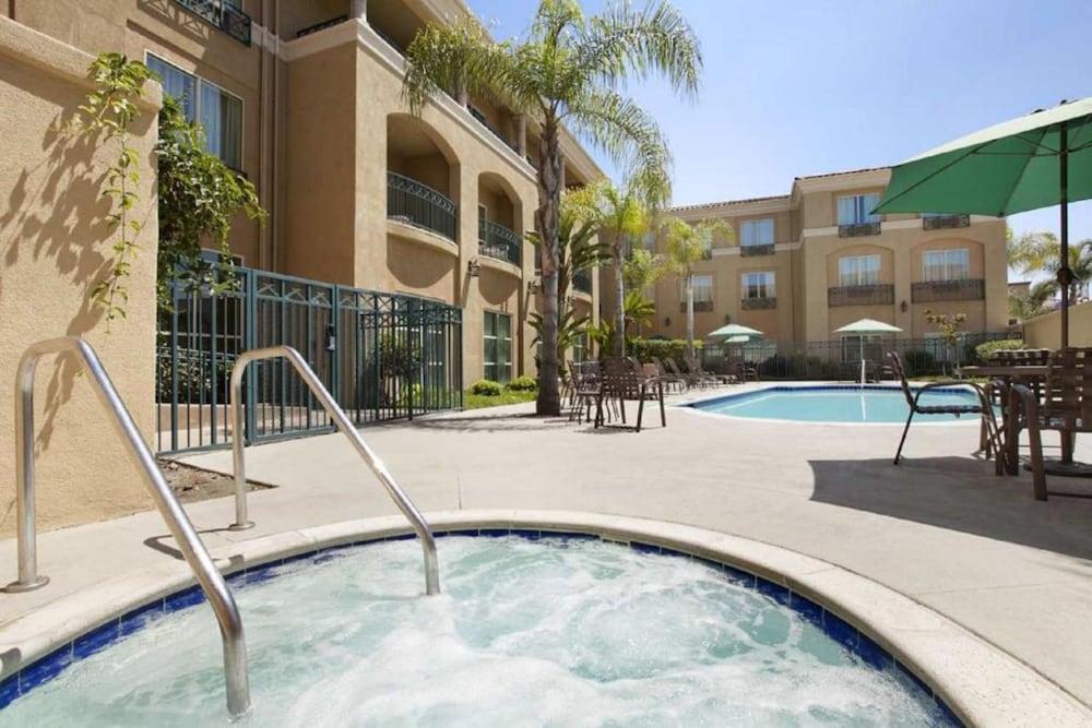 פוואי Hilton Garden Inn San Diego/Rancho Bernardo מראה חיצוני תמונה